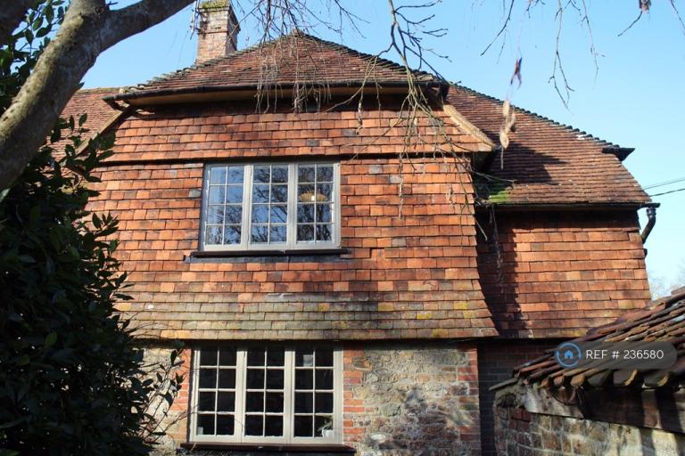 Studio flat in Standford Lane, Bordon, GU35 (#236580)