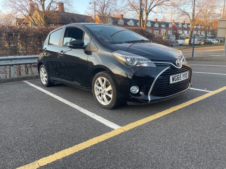 Toyota Yaris 1.5 Auto Hybrid 