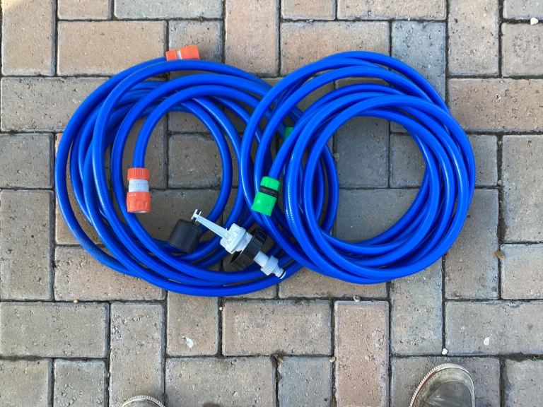 AQUAROLL BALL VAVLE MAINS ADAPTOR AND BLUE WATER HOSES