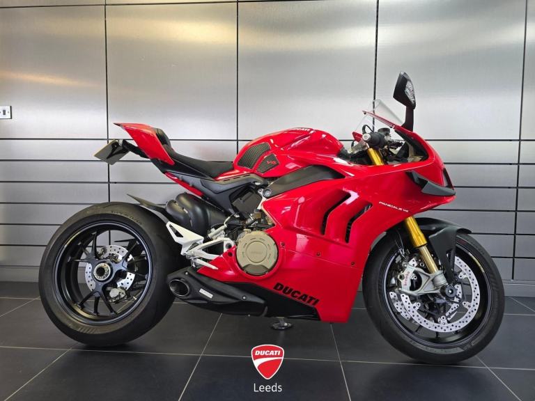 2020 DUCATI PANIGALE V4 S, Low mileage, CS Racing Exhaust