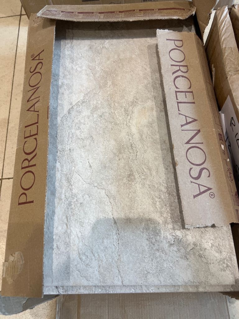 image for Porcelanosa bathroom wall tiles 