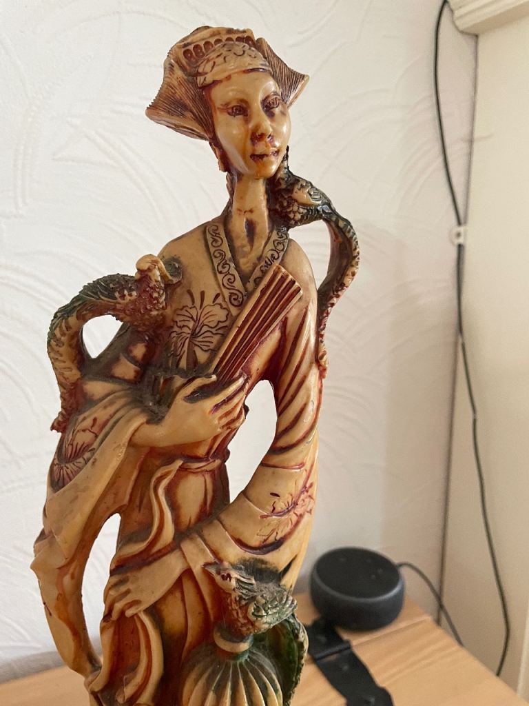 Chinese figurine 