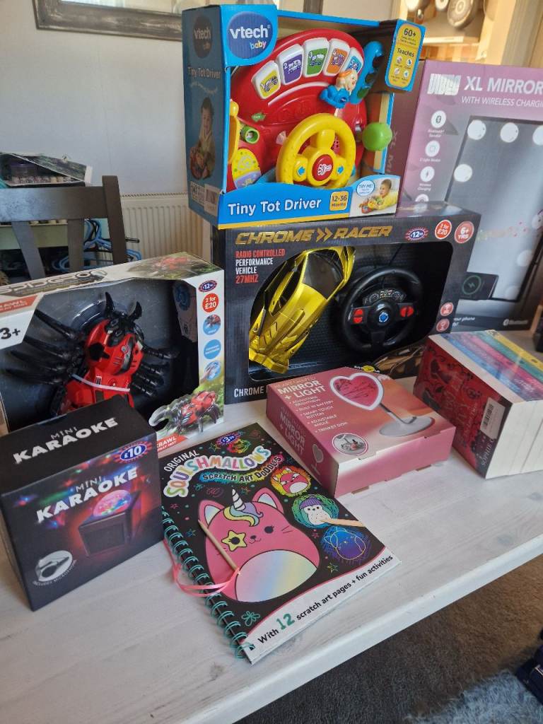 Job lot toys/gifts