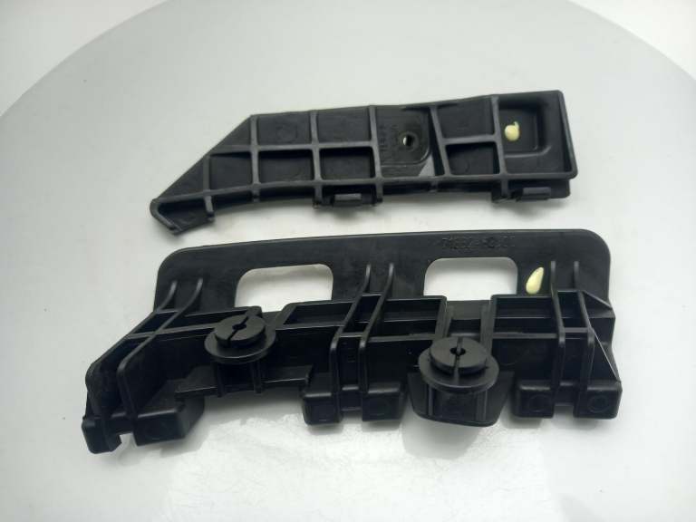 Suzuki Swift Front Bumper Bracket 2009 3 Door Hatchback 7183262j00