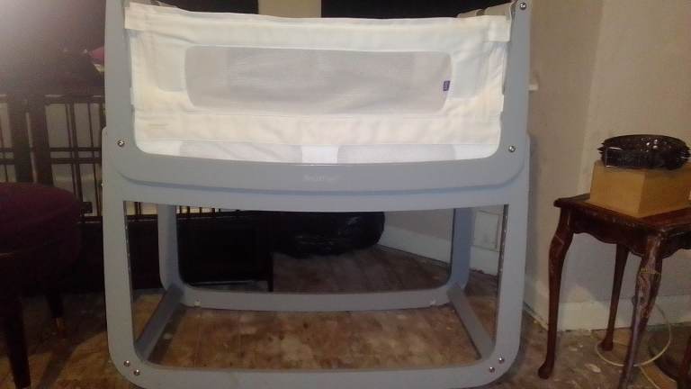 Snuzpod 4 standalone/bedside cot £35
