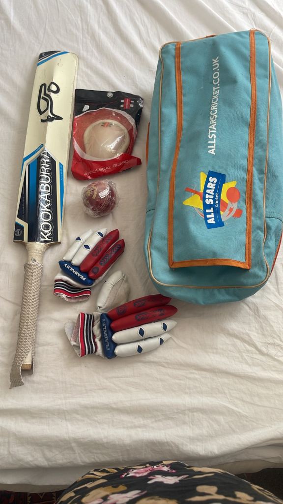 Kookaburra Cricket Set with Bag, Bat & Gloves bat size 5