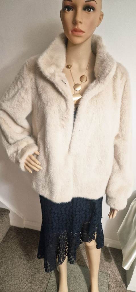 Elegant Faux-fur jacket, size M/L