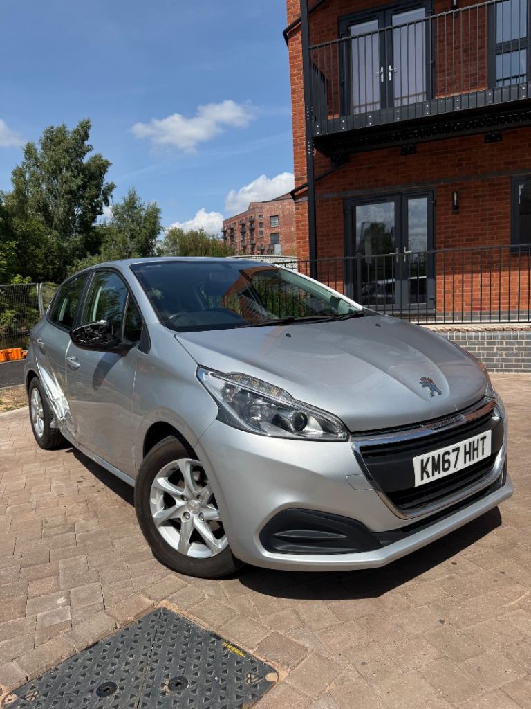 Peugeot, 208, Hatchback, 2017, Manual, 1199 (cc), 5 doors