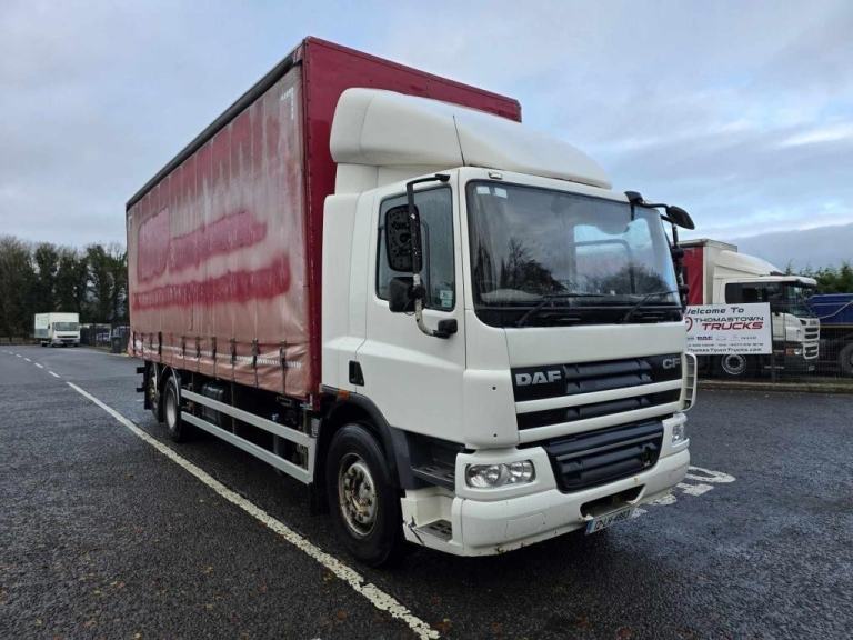 2013 DAF CF 6X2 Rear Steer 26ft Curtainsider