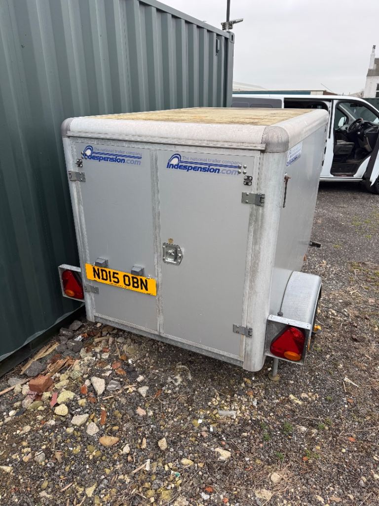 Indispension box trailer