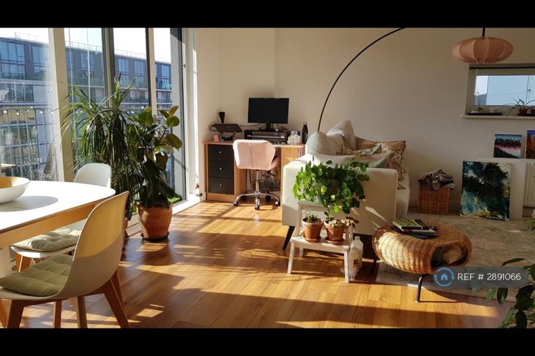 2 bedroom flat in City Road, London, EC1V (2 bed) (#2891066)