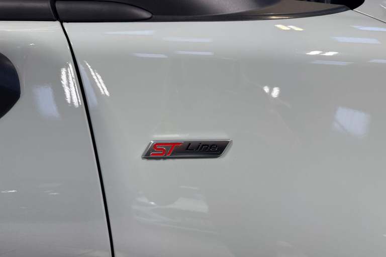 2025 Ford Puma 1.0 EcoBoost Hybrid mHEV ST-Line X 5dr HATCHBACK PETROL Manual