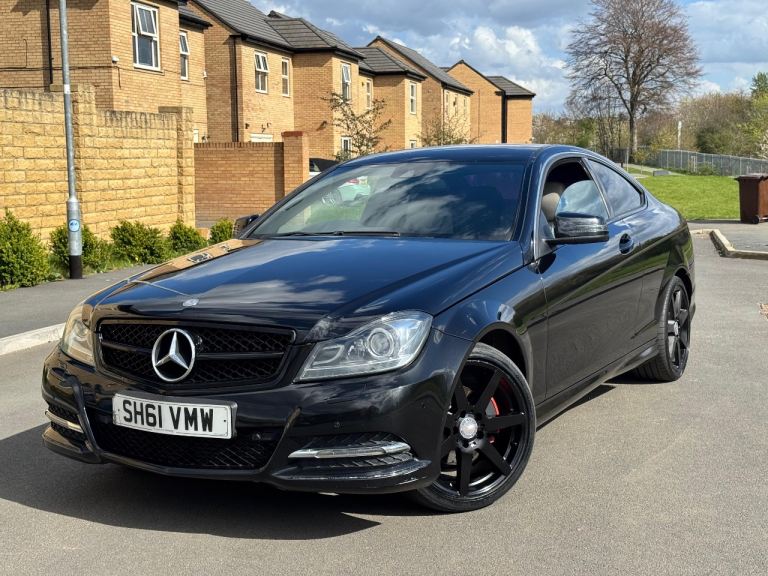 MERCEDES BENZ C220d AMG LINE COUPE 