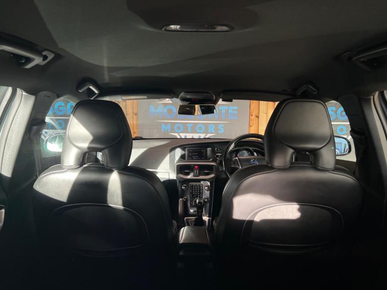 2015 Volvo V40 D2 R DESIGN 5dr HATCHBACK DIESEL Manual