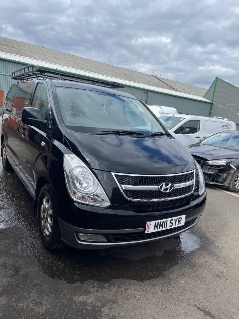 Hyundai, I800, MPV, 2011, Manual, 2497 (cc), 5 doors