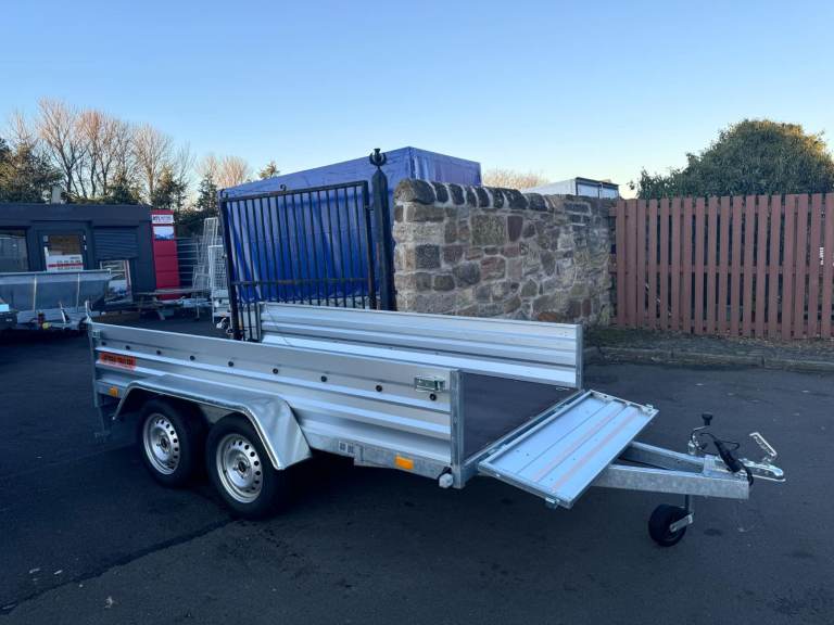 BRAND NEW 10ft X 5ft TWIN AXLE FLAT NIEWIADOW TRAILER 750KG