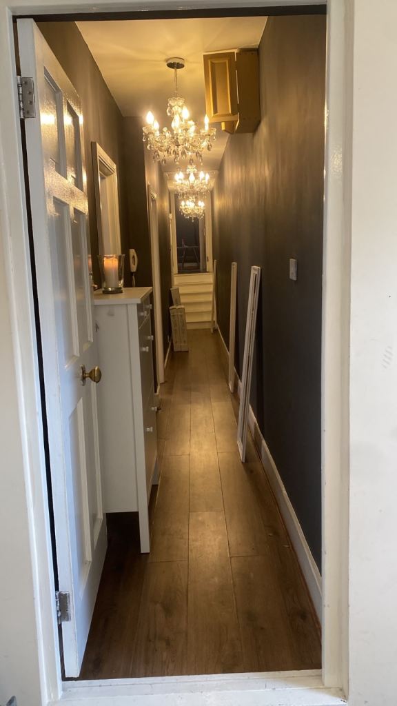 Large room en-suite  in Egham high street 