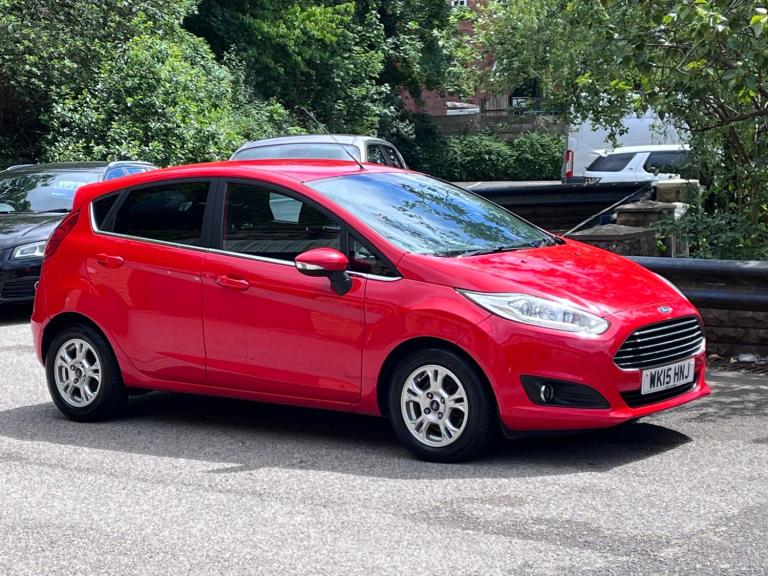 2015 Ford Fiesta 1.6 TDCi ECOnetic Titanium Hatchback 5dr Diesel Manual Euro 5 (s/s) (95 ps) HATC...