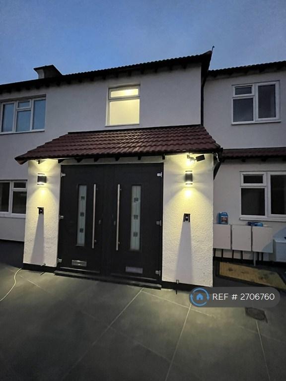 3 bedroom flat in Long Lane, Croydon, CR0 (3 bed) (#2706760)