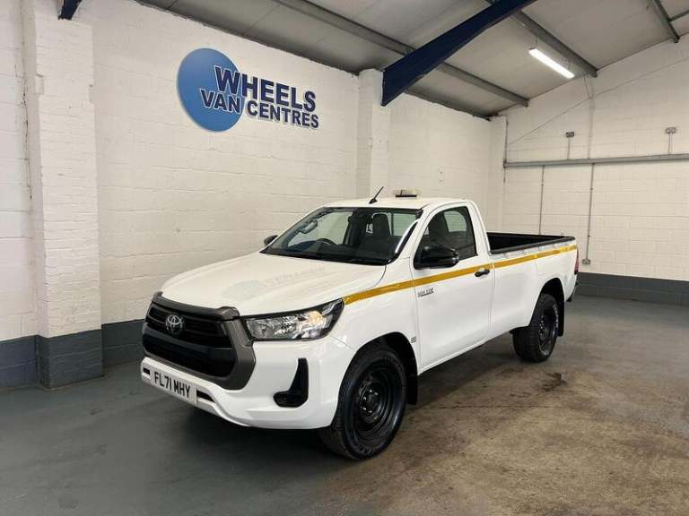 2021 Toyota Hilux Hilux 2.4 D-4D Active Narrow Body 4WD Euro 6 2dr Pickup Diesel Manual