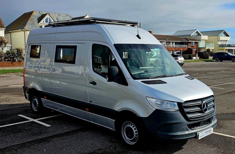 Mercedes Sprinter MWB off grid conversion 2020 5.9m 3500kgs 18k 2 berth 3 belts