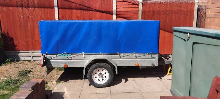 Trailer 8x5x4
