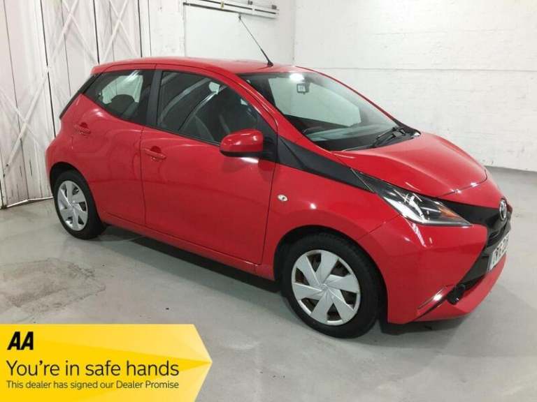 2016 Toyota AYGO 1.0 VVT-i x-play Euro 6 5dr Hatchback Petrol Manual