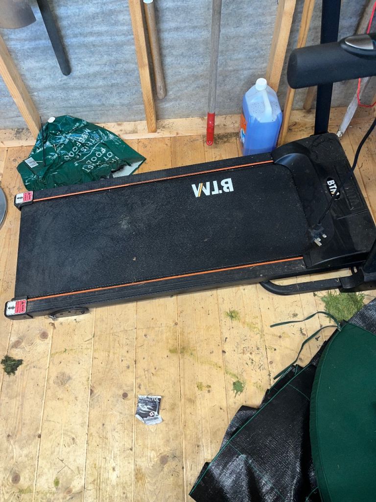 BTM 900A Motorised Treadmill – Good Working Order