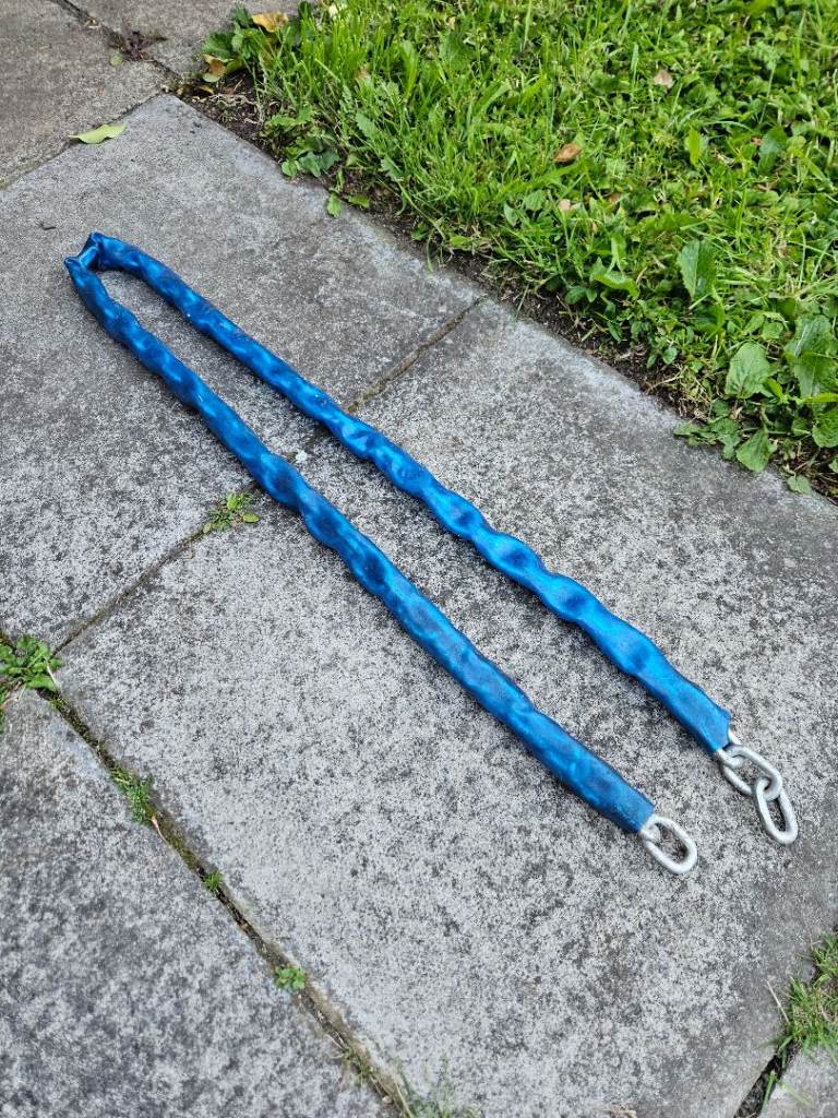 Heavy motorbike security chain