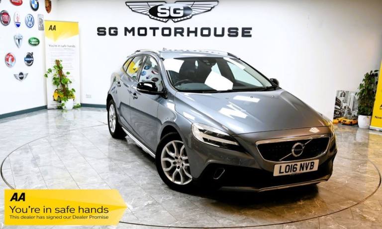 2016 Volvo V40 Cross Country 2.0 D2 Pro Hatchback 5dr Diesel Auto Euro 6 (s/s) (120 ps) Hatchback...