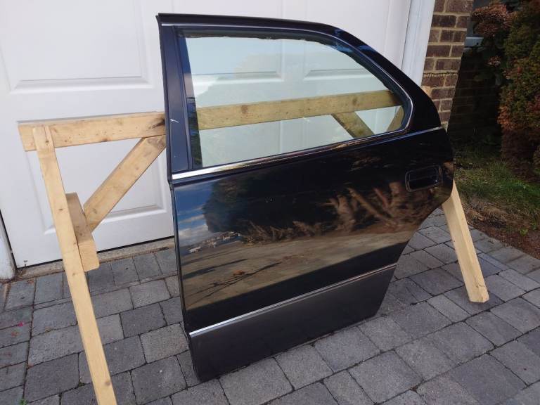 LS400 (97) Rear Door Skins + Glass