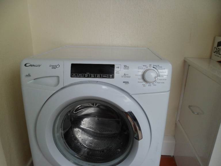 Candy Washing Machine – Good Condition