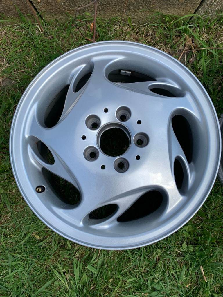 Original Mercedes V Class 16" Alloys