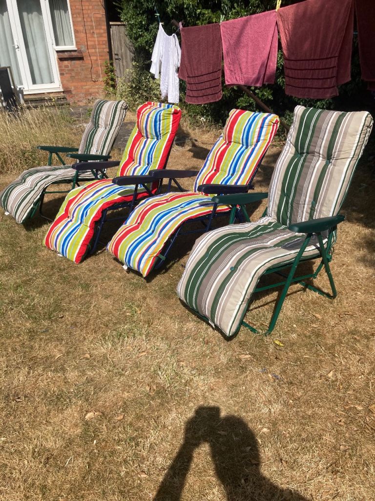 Recliner chairs