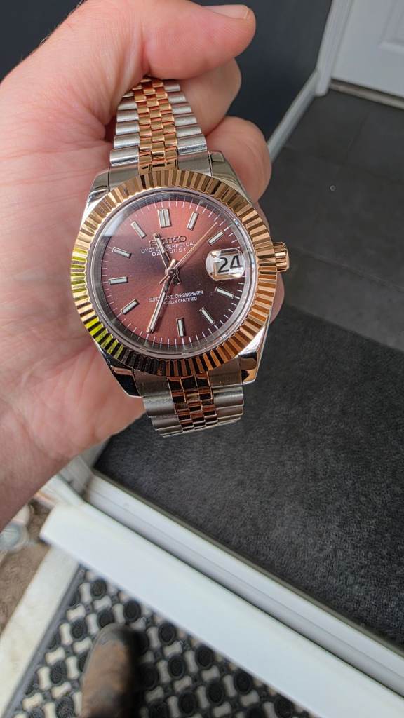 Seiko NH35 MOD Two-Tone Watch with Rose Dial – Excellent condition