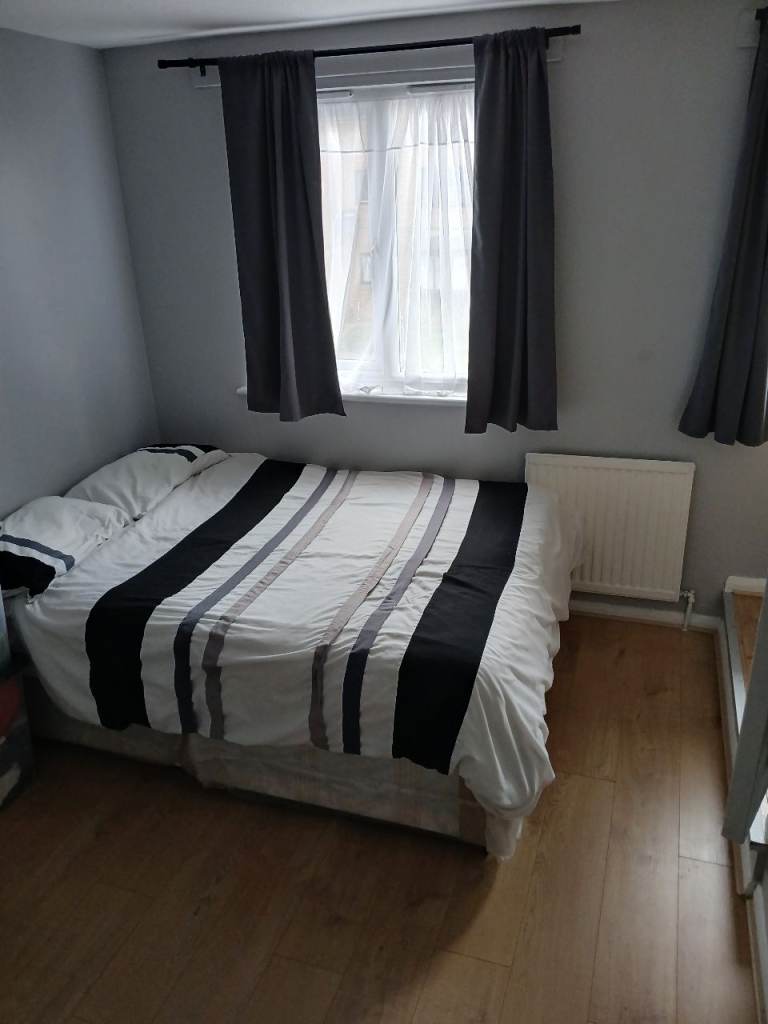 Room to rent in a good location of London