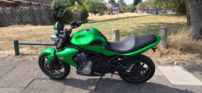 Motorbike kawasaki er-6n 