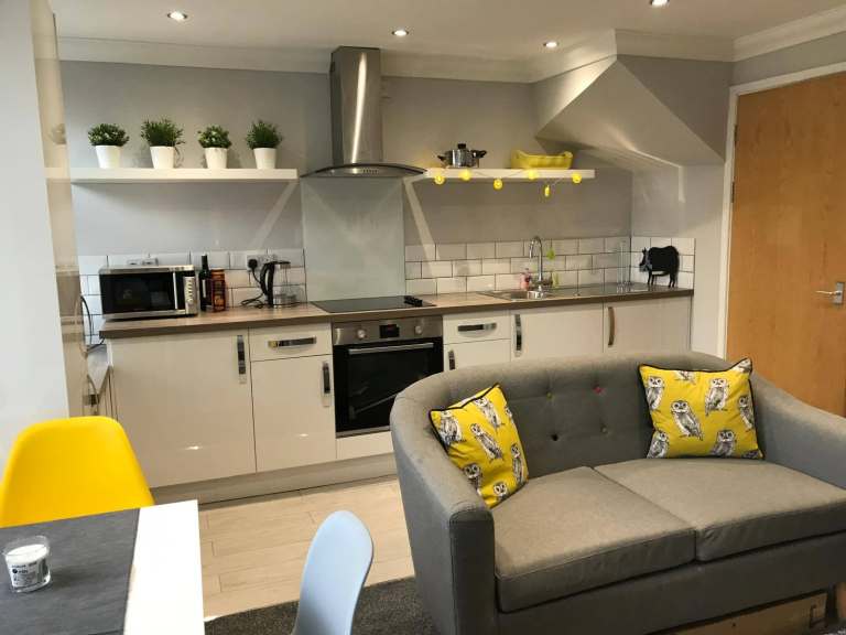 Two bedroom duplex flat in Canton Cardiff