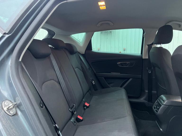 2016 SEAT Leon 1.6 TDI 110 SE Dynamic Technology 5dr DSG HATCHBACK Diesel Automatic