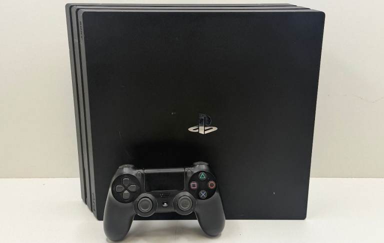 PlayStation 4 Pro 1tb