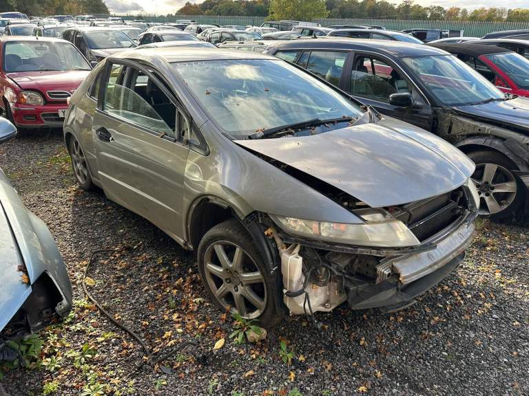 2008 HONDA CIVIC MK8 SILVER BREAKING SPARES PARTS 