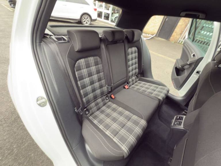 2017 Volkswagen Golf 2.0 TDI BlueMotion Tech GTD Hatchback 5dr Diesel Manual Euro 6 (s/s) (184 p ...