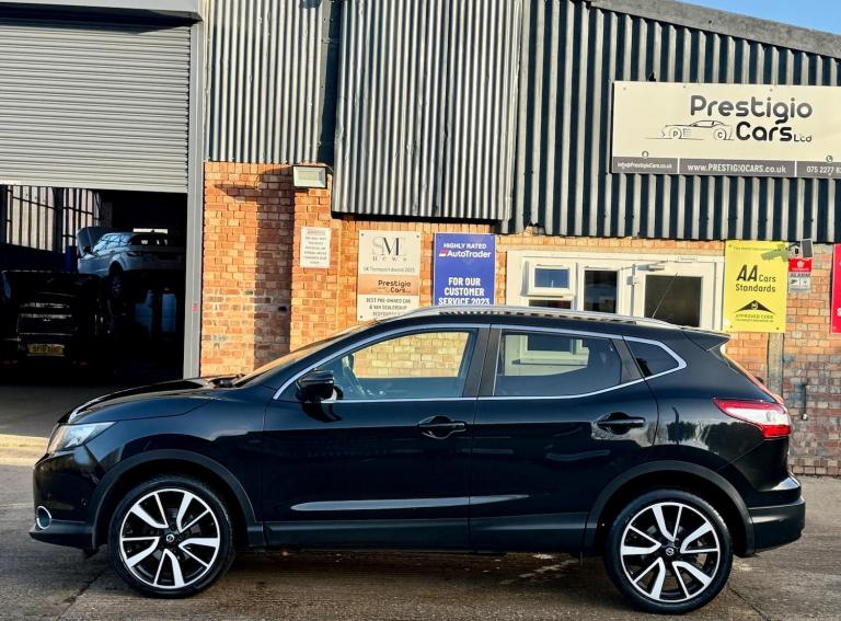 2016 Nissan Qashqai 1.6 dCi Tekna XTRON 2WD Euro 6 (s/s) 5dr Diesel