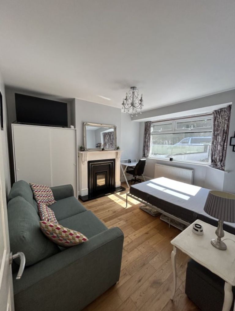 Double room for rent 