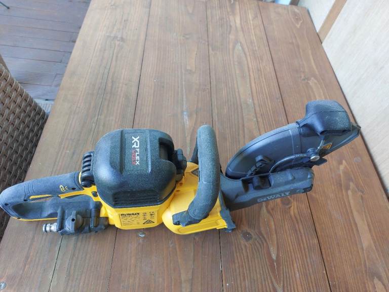 DEWALT 54V XR FLEXVOLT 230MM CUT OFF SAW - BARE UNIT - DCS691N-XJ - NEW