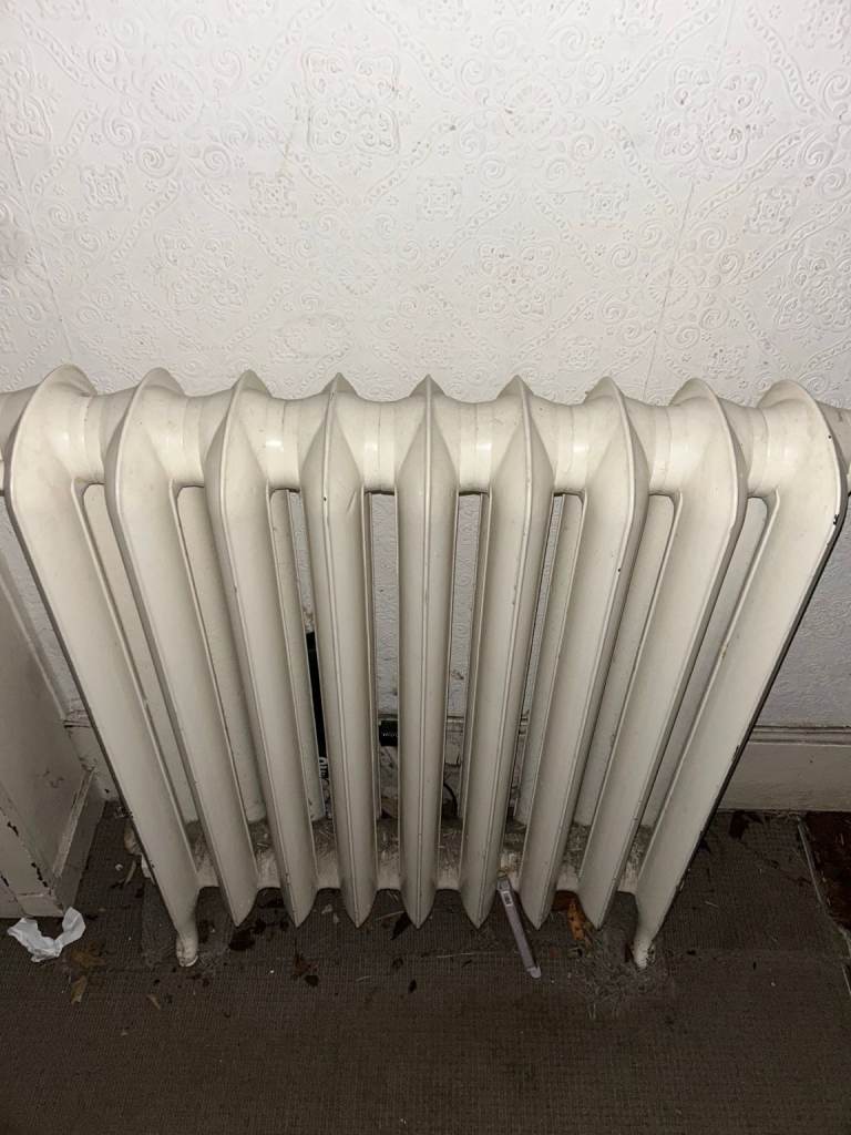 Original cast iron column radiator – Victorian/period – heavy – collection only