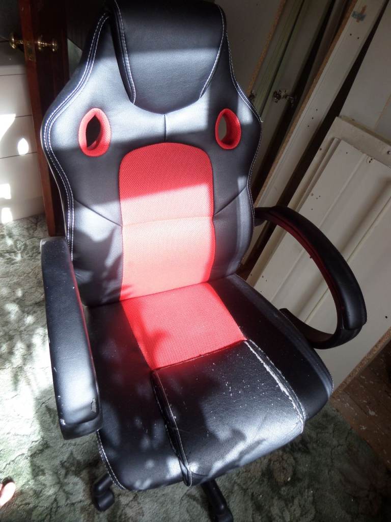 Gaming chair