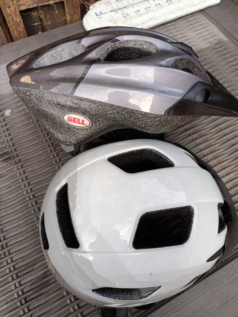 Bicycle helmuts