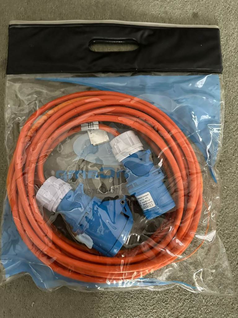 Caravan/Motorhome  electric hook up, ( 10 metres )