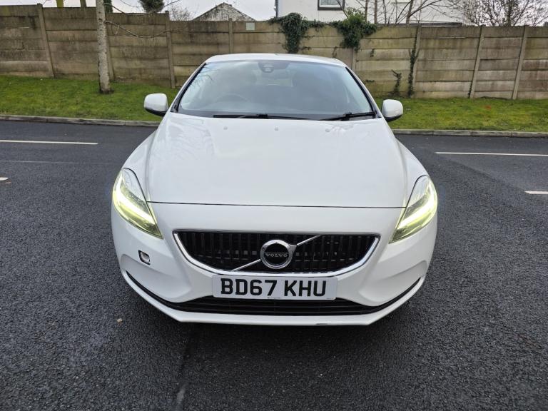VOLVO V40 2.0 Momentum D2 2018